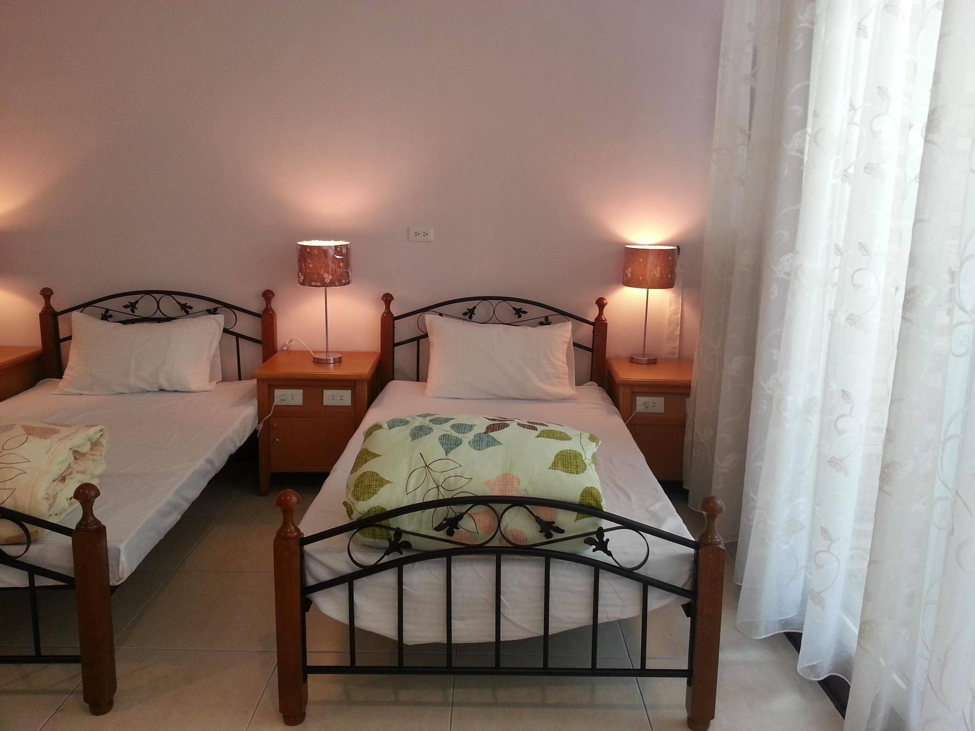 A Good Man Hostel Hualien Buitenkant foto